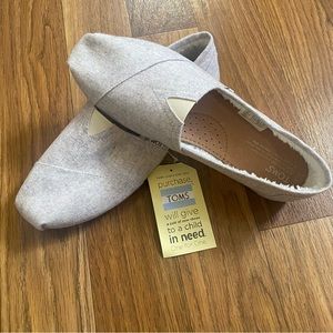 NWT Toms Classic Light Woolen, Women’s Size 10